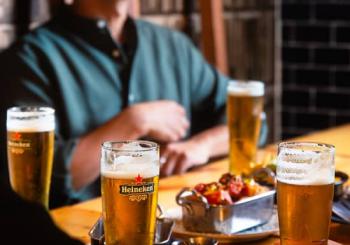 Cata de cervezas en la mística coctelería Quimica a Barcelona