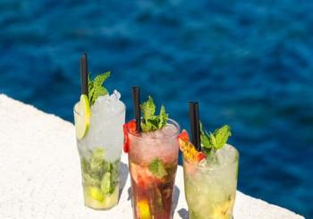 Caipiriña, bravas y vistas al mar Barcelona