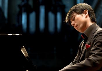 Kotaro Fukuma, piano, Viaje sobre agua en Marfil