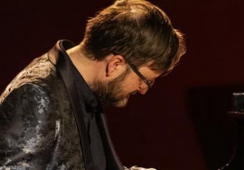 El pianista de la mano izquierda. “España íntima, del alma al duende”. De Falla a Paco de Lucía Huelva  