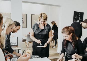 Kunstworkshop für Anfänger in München: Male Dein eigenes Kunstwerk in einer echten Galerie