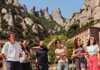 Montserrat, Tapas y Vino con Tren Cremallera Barcelona