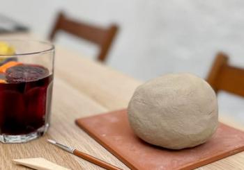Pottery & Vermut: taller de cerámica y vermut en Barcelona