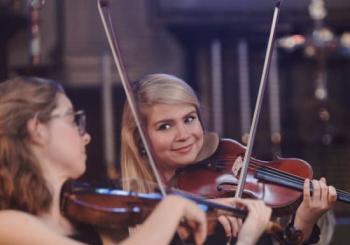 Vivaldi Four Seasons at Christmas by Candlelight at Paisley Abbey Glasgow