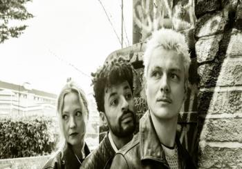 Alien Chicks: Live Performance + Signing (14+ with an Adult) en Liverpool