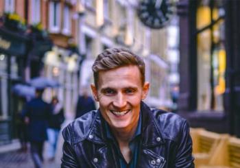 Modern Magic Show with Jake Banfield London