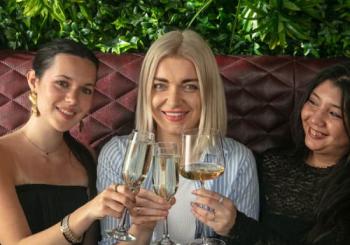 Bottomless Brunch with Live DJ en London
