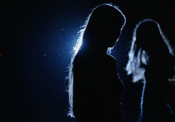 DRØNE-HOWL - Macarena Bielski y Laura Ramírez Ashbaugh Madrid