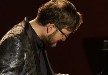 El pianista de la mano izquierda. “España íntima, del alma al duende”. De Falla a Paco de Lucía Murcia