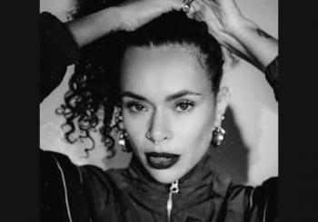 Emerald, Mixtress, Lady Passion, Latecomer a London