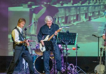 The Searchers and Hollies Experience Reino Unido