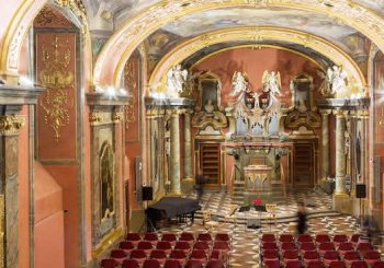 Classic Spectacular Capilla de los Espejos / Klementinum Praga