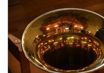 Concierto festivo de Navidad para instrumentos de viento en la catedral de Berlín