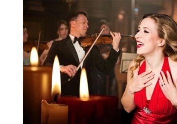 Una noche la ópera Navidad (con Nessun Dorma) a la luz de las velas Londres